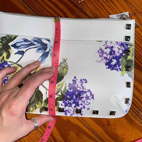 WHBM ๐พ NWTโPurple Hydrangeas Studded Wristlet Clutch Bag Purse, MSRP $69 - Picture 7 of 7